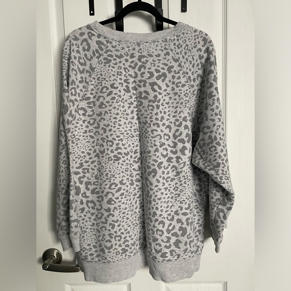 American Eagle soft crew neck sweatshirt. - Picture 2 of 3